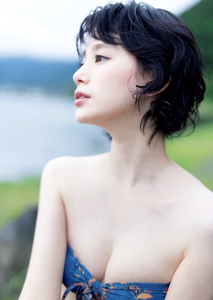 金城茉奈
